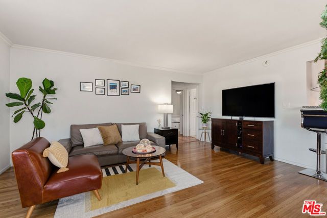 7706 Shady Cove Avenue, Burbank, CA 91504