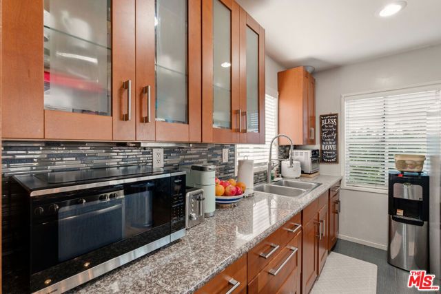 7706 Shady Cove Avenue, Burbank, CA 91504