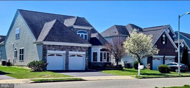 16 Plymouth Way, Barnegat, NJ 08005