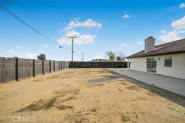 8325 Jacarada, California City, CA 93505