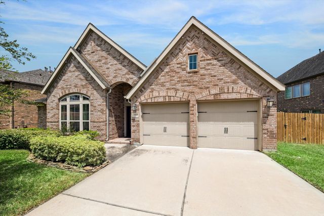 1917 Cayman Bend Lane, Pearland, TX 77584
