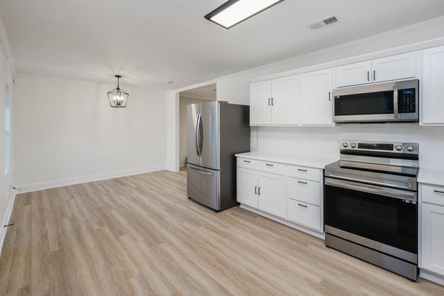 317 Tracy Court, Wellford, SC 29385