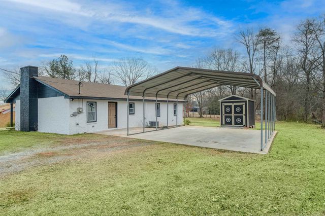 317 Tracy Court, Wellford, SC 29385