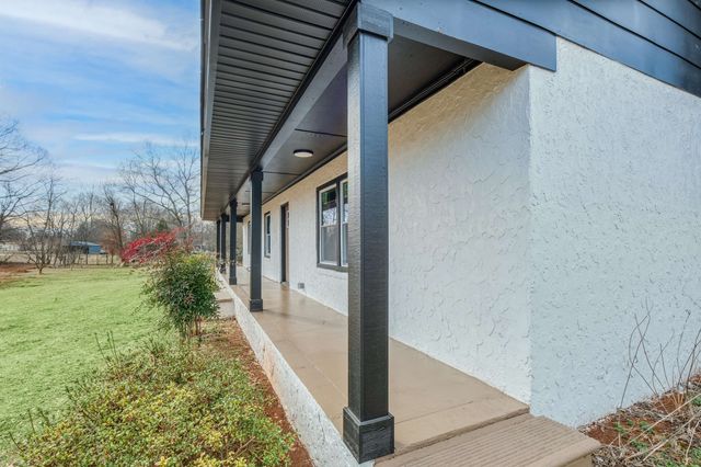 317 Tracy Court, Wellford, SC 29385