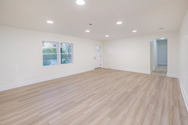 317 Tracy Court, Wellford, SC 29385