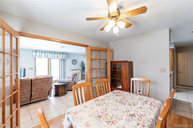 148 Lake Road, Valley Cottage, NY 10989