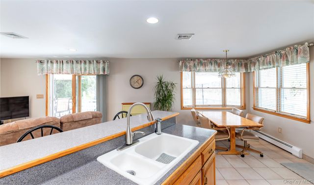 148 Lake Road, Valley Cottage, NY 10989