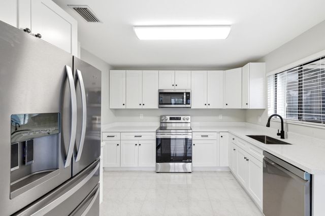 3357 Jog Park Drive 4212c, Greenacres, FL 33467