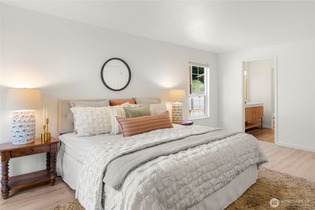 21204 8th Place W, Lynnwood, WA 98036