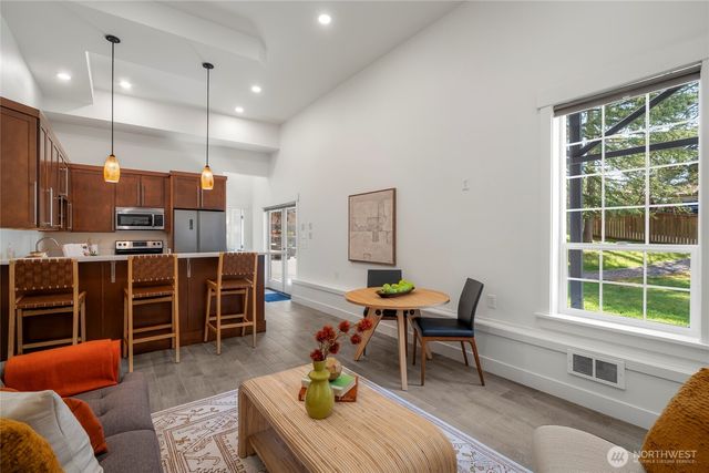 21204 8th Place W, Lynnwood, WA 98036