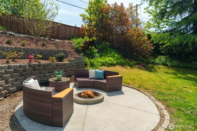 21204 8th Place W, Lynnwood, WA 98036