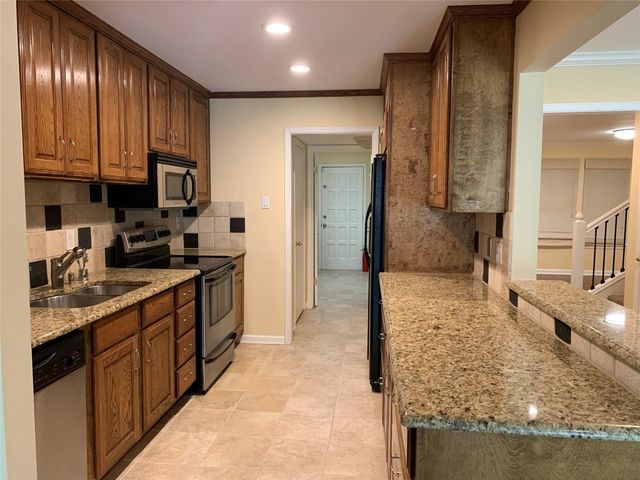 6949 Helsem Way 131, Dallas, TX 75230