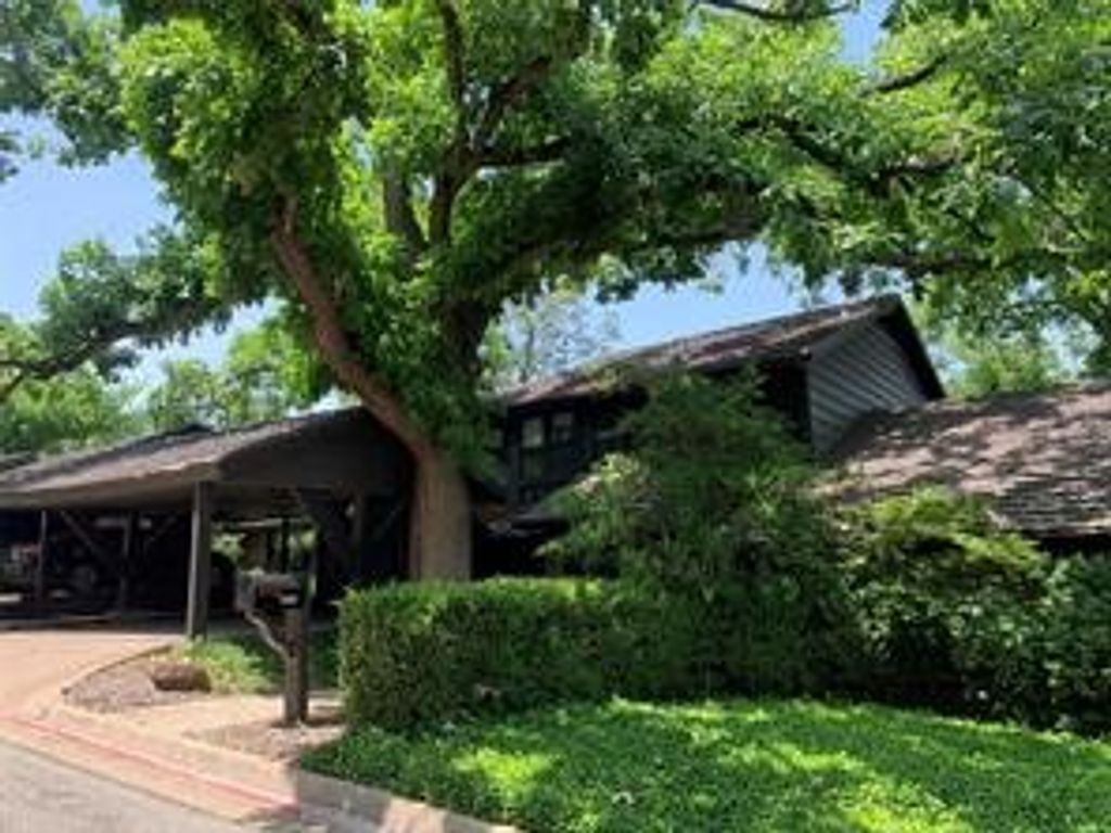 6949 Helsem Way 131, Dallas, TX 75230