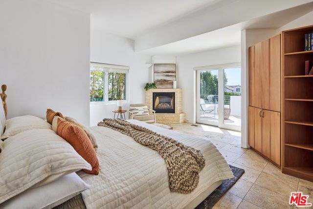 3885 Rambla Orienta, Malibu, CA 90265