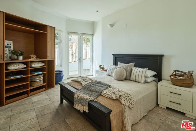 3885 Rambla Orienta, Malibu, CA 90265