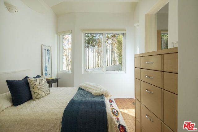 3885 Rambla Orienta, Malibu, CA 90265