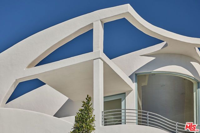 3885 Rambla Orienta, Malibu, CA 90265