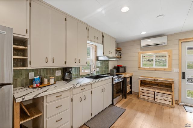 22739 SUNNYSIDE GULCH RD, Silver City, SD 57702