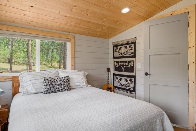 22739 SUNNYSIDE GULCH RD, Silver City, SD 57702