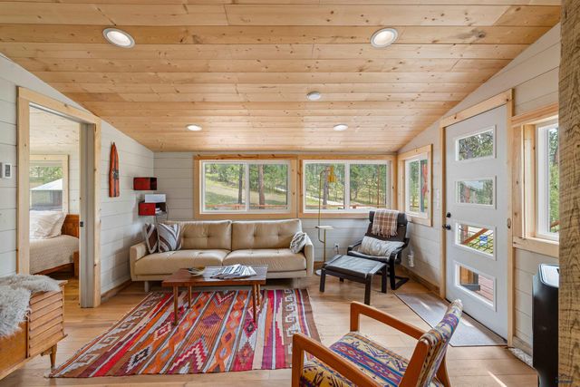 22739 SUNNYSIDE GULCH RD, Silver City, SD 57702