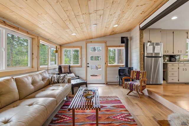 22739 SUNNYSIDE GULCH RD, Silver City, SD 57702