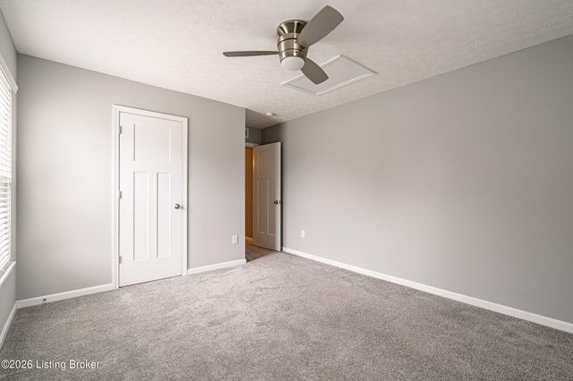 10536 Vista View Dr, Louisville, KY 40291