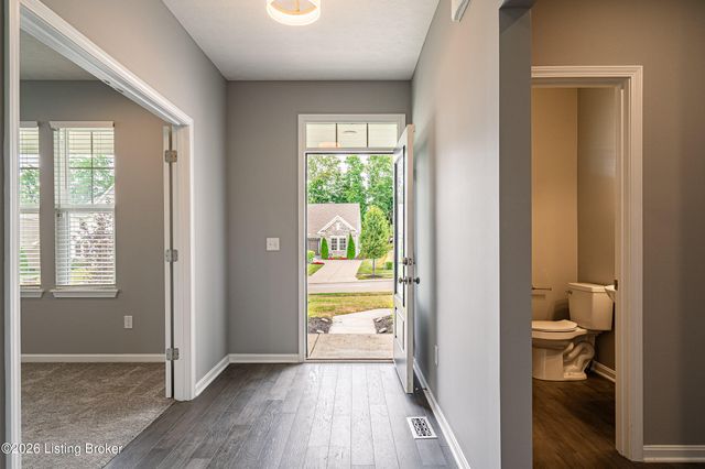 10536 Vista View Dr, Louisville, KY 40291