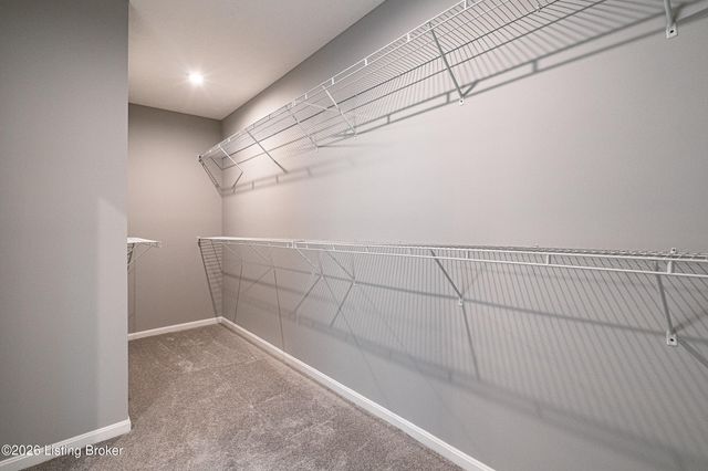 10536 Vista View Dr, Louisville, KY 40291