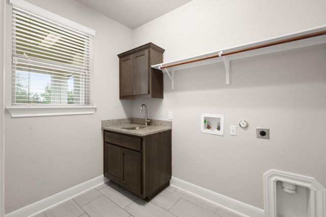 442 Jacksdaw DR, Austin, TX 78737