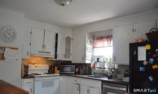 421 Wakelee Avenue, Stratford, CT 06614