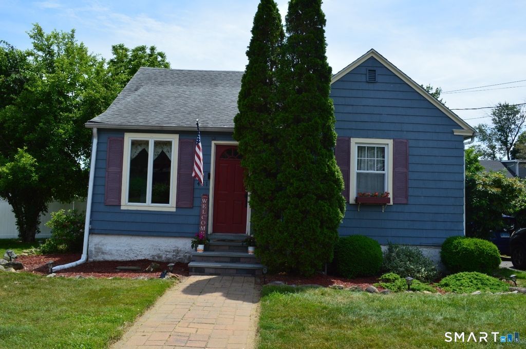 421 Wakelee Avenue, Stratford, CT 06614