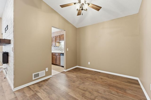 3737 Gershwin Lane N, Oakdale, MN 55128