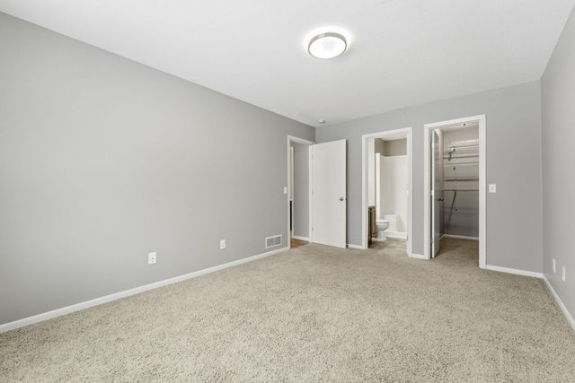 3737 Gershwin Lane N, Oakdale, MN 55128