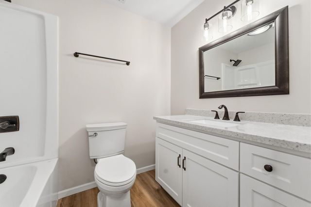 3737 Gershwin Lane N, Oakdale, MN 55128