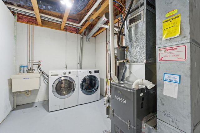 3737 Gershwin Lane N, Oakdale, MN 55128