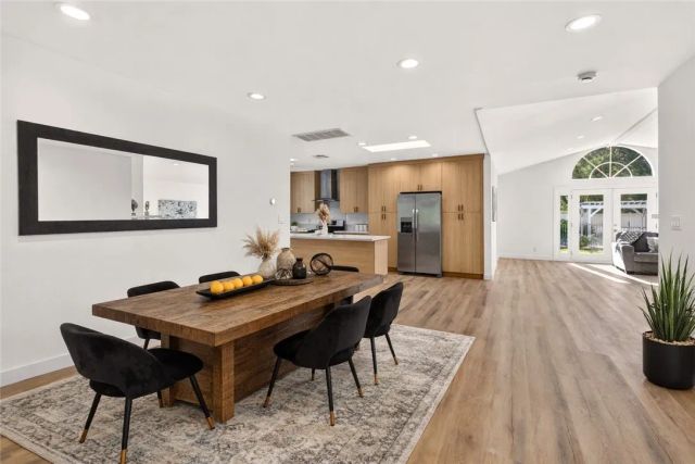 11814 Hesby Street, Valley Village, CA 91606