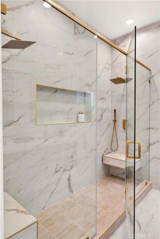 11814 Hesby Street, Valley Village, CA 91606