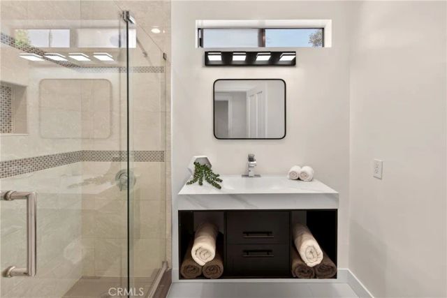 11814 Hesby Street, Valley Village, CA 91606