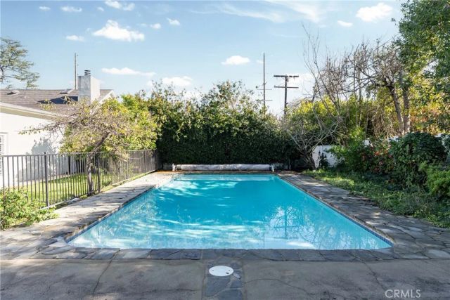 11814 Hesby Street, Valley Village, CA 91606