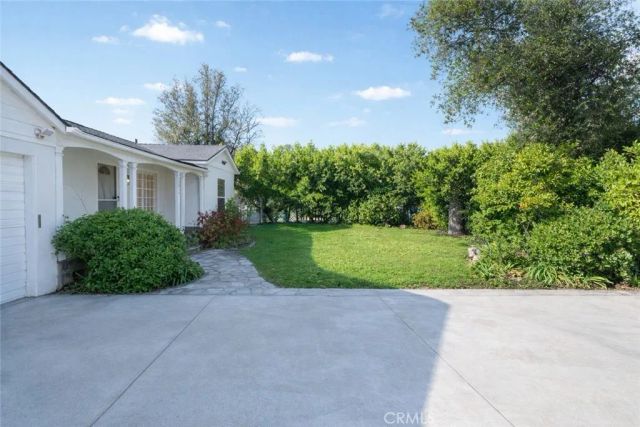 11814 Hesby Street, Valley Village, CA 91606