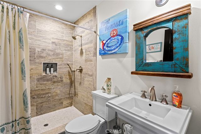 221 Grizzly Road, Lake Arrowhead, CA 92317