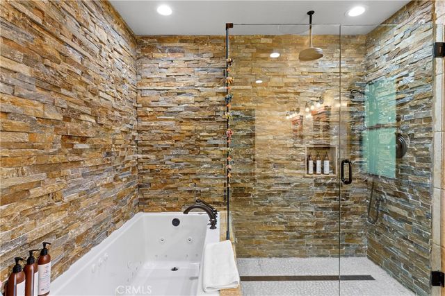 221 Grizzly Road, Lake Arrowhead, CA 92317