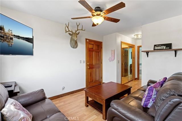 221 Grizzly Road, Lake Arrowhead, CA 92317
