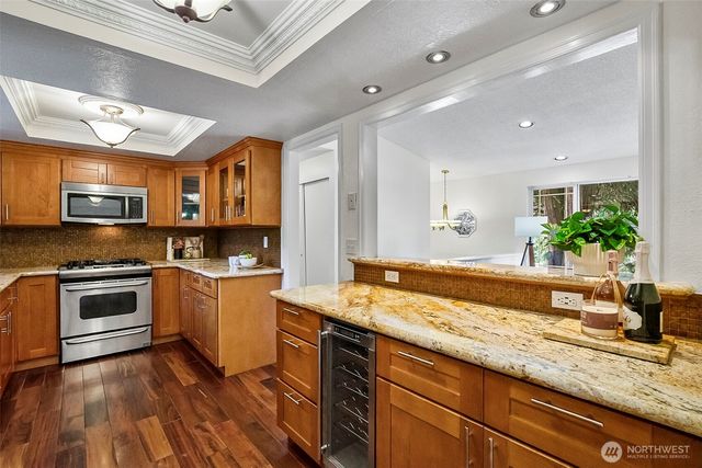 10716 127th Avenue NE, Kirkland, WA 98033
