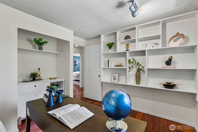 10716 127th Avenue NE, Kirkland, WA 98033