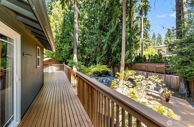 10716 127th Avenue NE, Kirkland, WA 98033