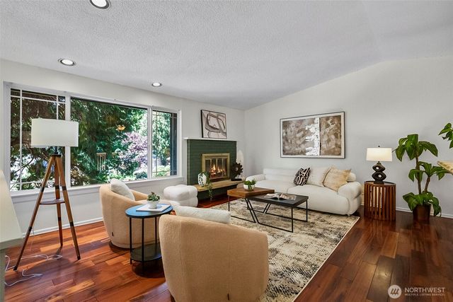 10716 127th Avenue NE, Kirkland, WA 98033