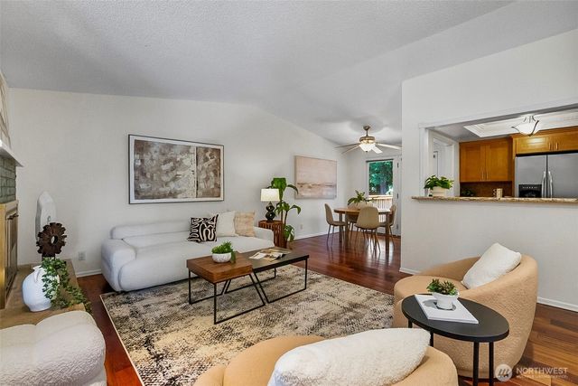 10716 127th Avenue NE, Kirkland, WA 98033
