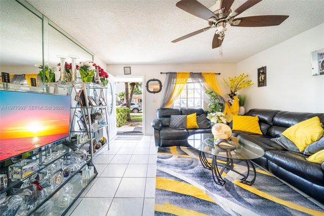 419 SW 80th Avenue, Pompano Beach, FL 33068