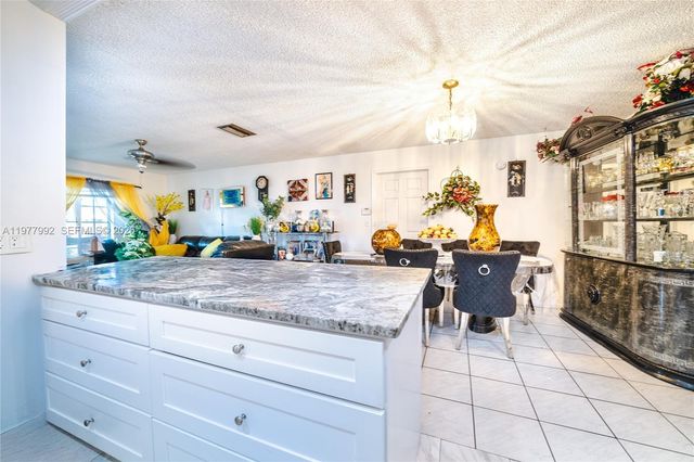 419 SW 80th Avenue, Pompano Beach, FL 33068